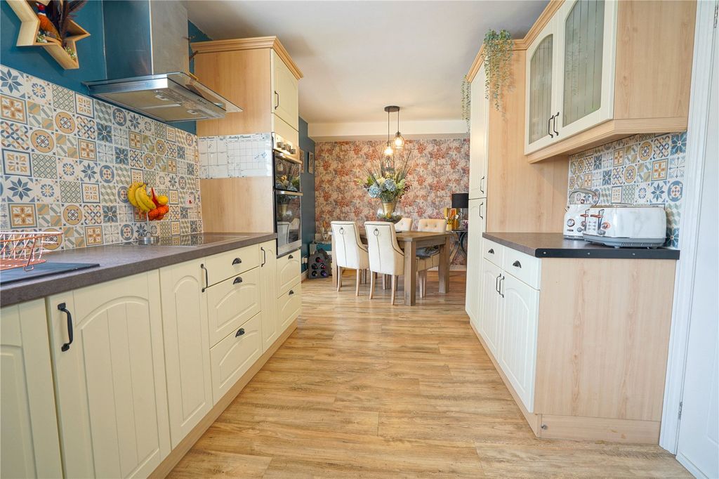Property photo 3 of 22 Picture No. 20