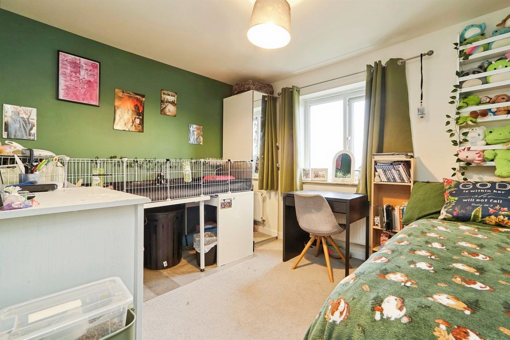 Property photo 3 of 16