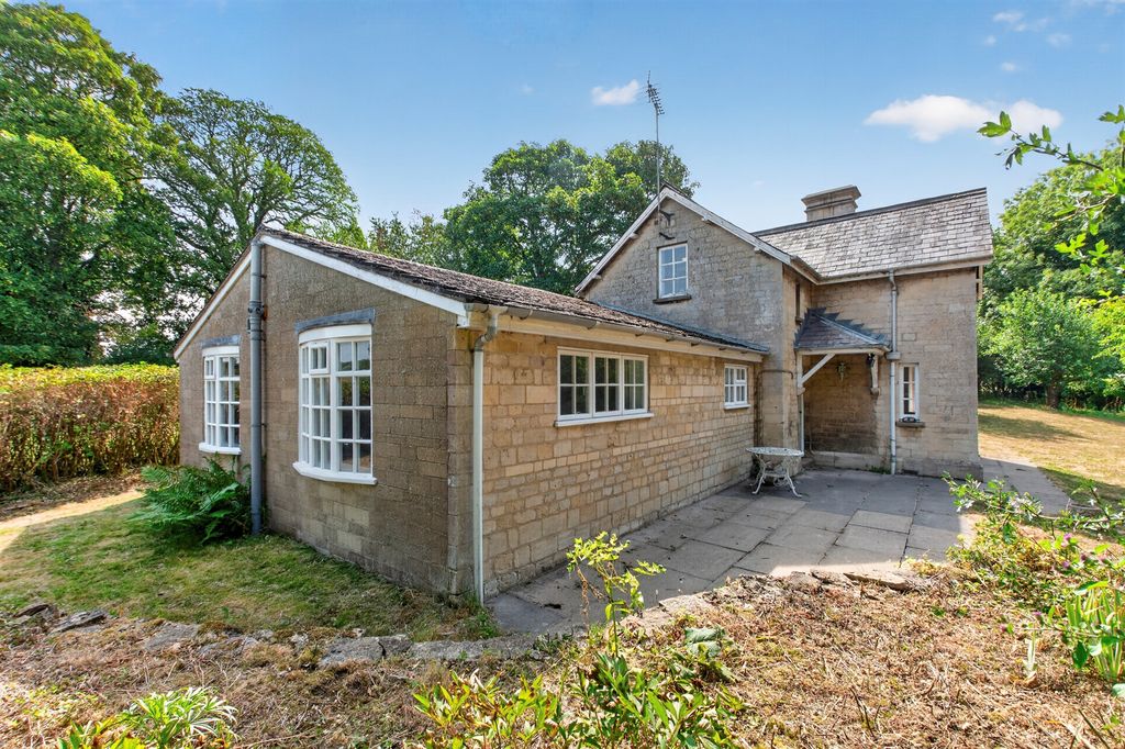 Property photo 3 of 18