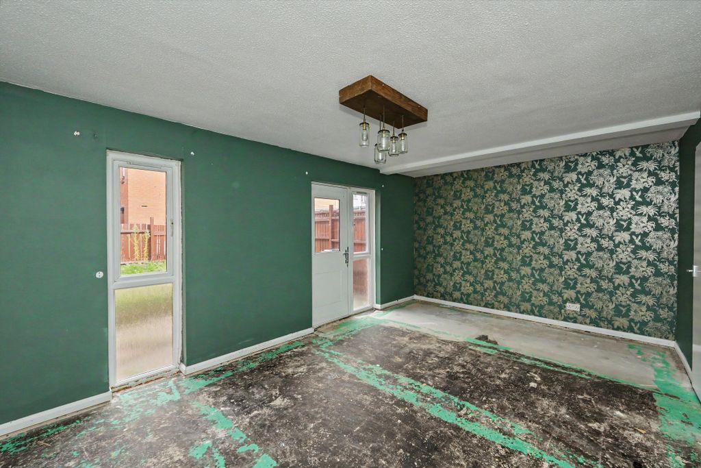 Property photo 2 of 20 25 Caldicot Close, Willsbridge, Bristol, South Gloucestershire, Bs30 6Uu