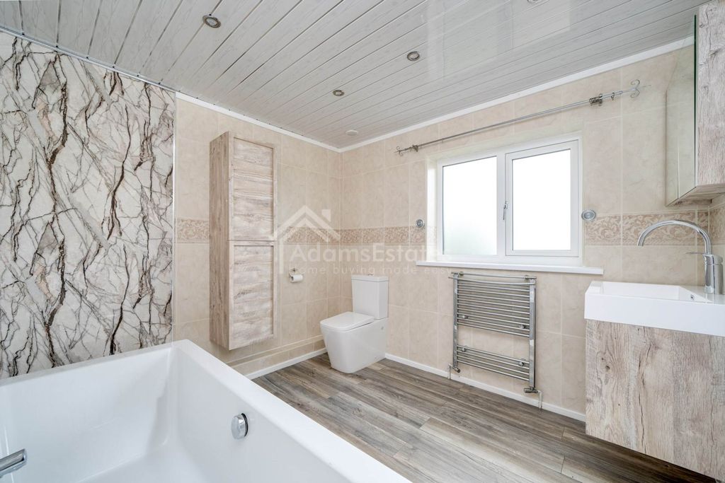 Additional image 10 of 4 bed detached house for saleFrank Lane, Dewsbury WF12