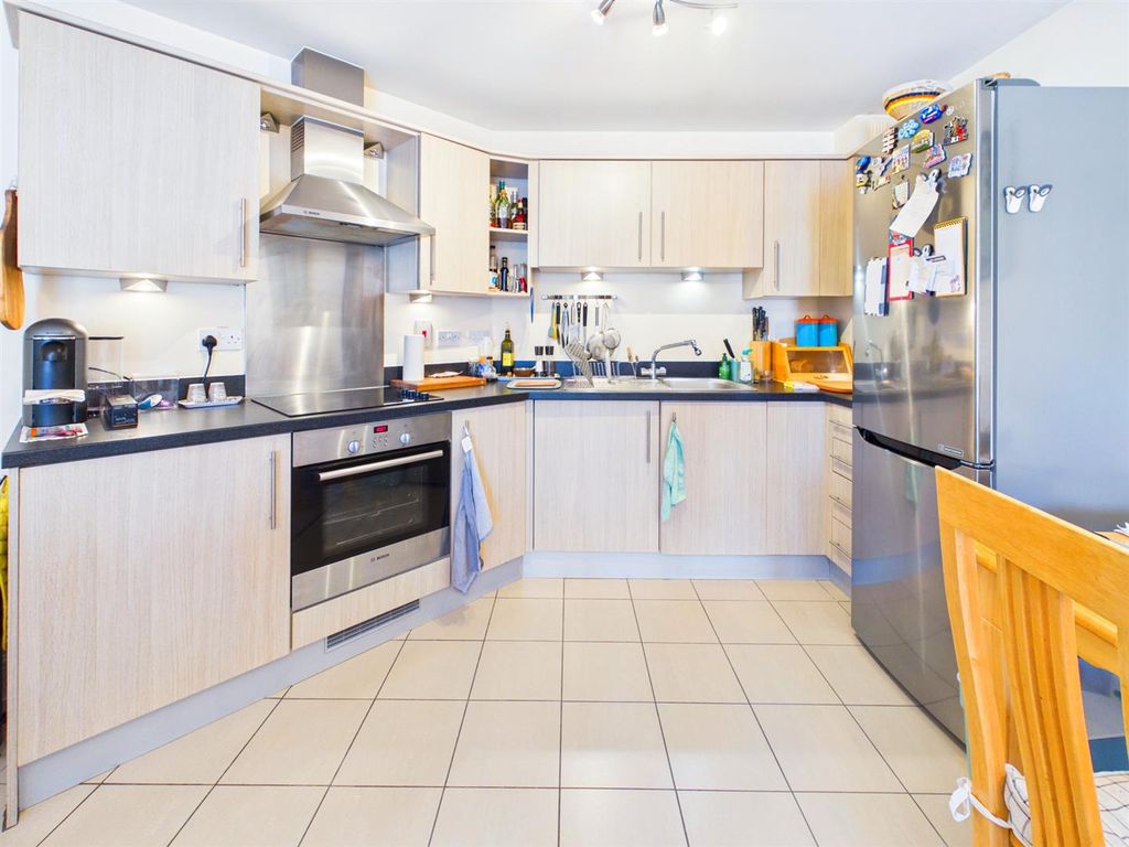 Property photo 3 of 20 Cam01766G0-Pr0754-Still012.Jpg