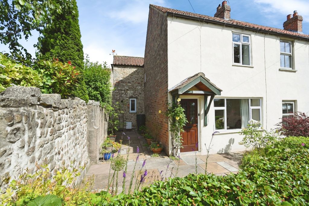 Property photo 1 of 24 Pbox-Img.Jpg