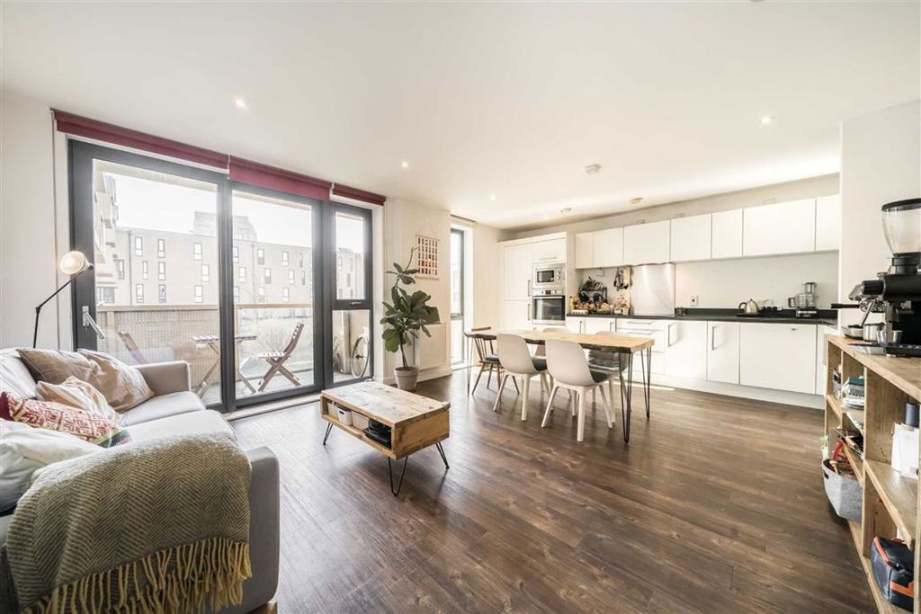 Property photo 2 of 10