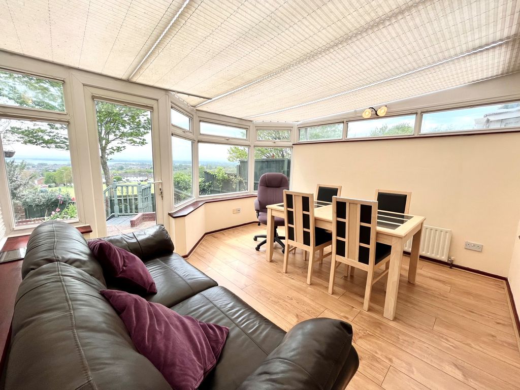 Property photo 2 of 16 Photo 02