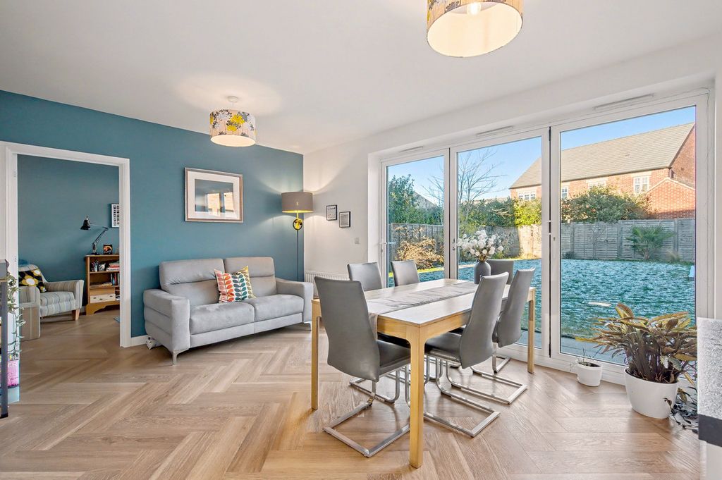 Property photo 3 of 30