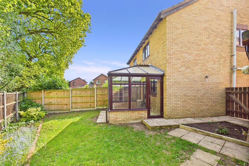 Property photo 2 of 23