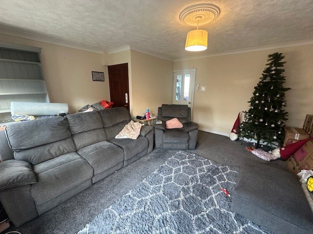 Property photo 2 of 6 Photo 6