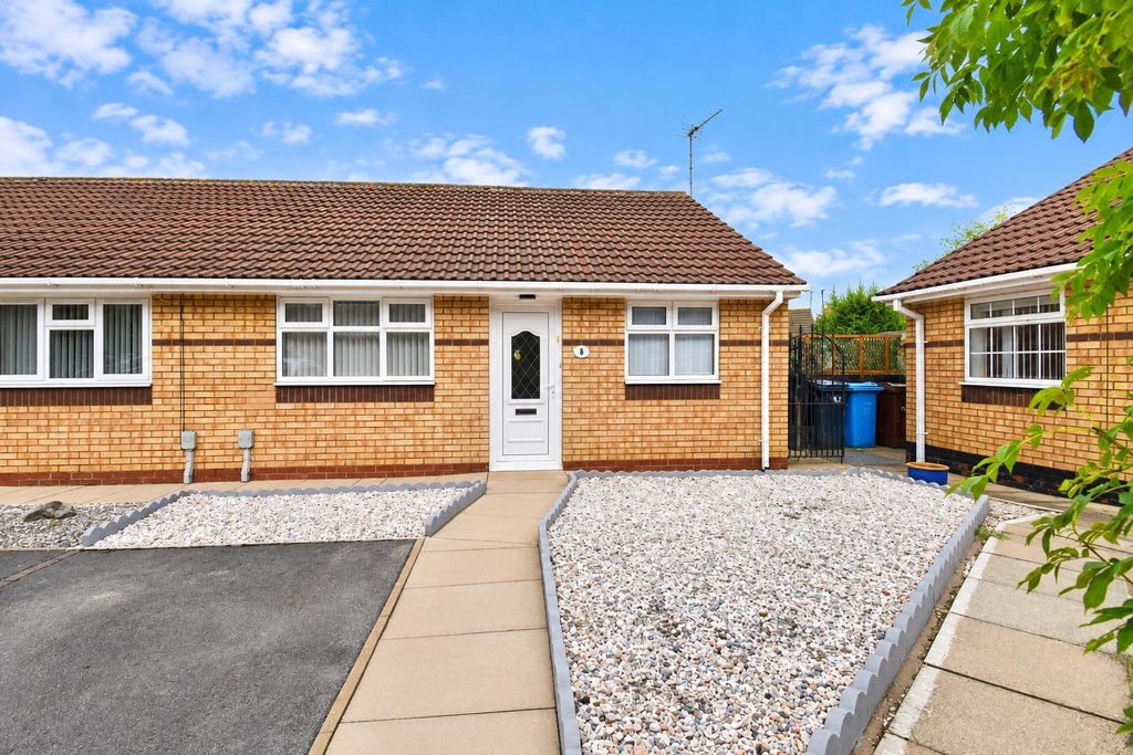 Property photo 1 of 13 Front External