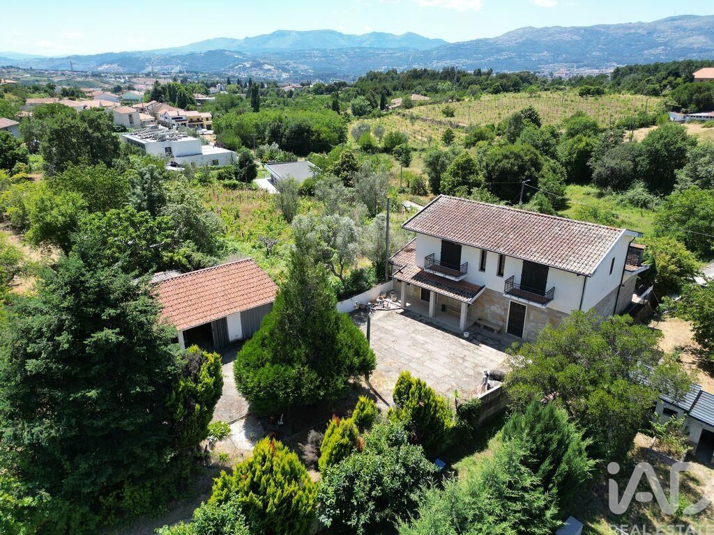 Property photo 1 of 40