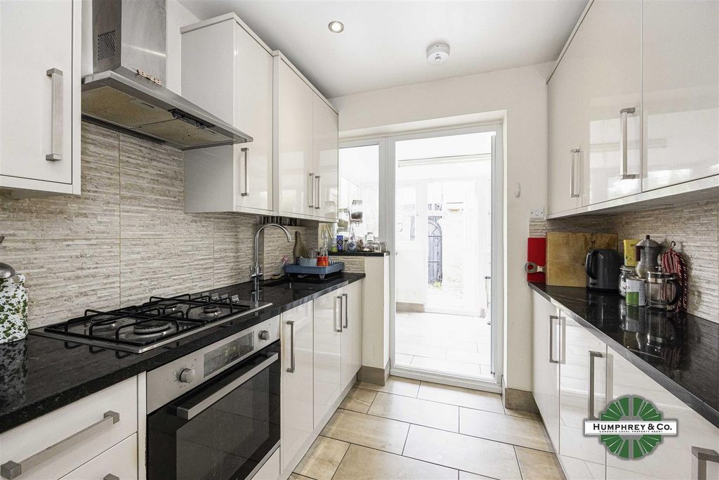 Property photo 1 of 6 1.Jpg