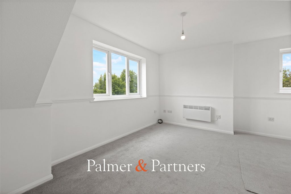 Property photo 3 of 11 Picture No. 13