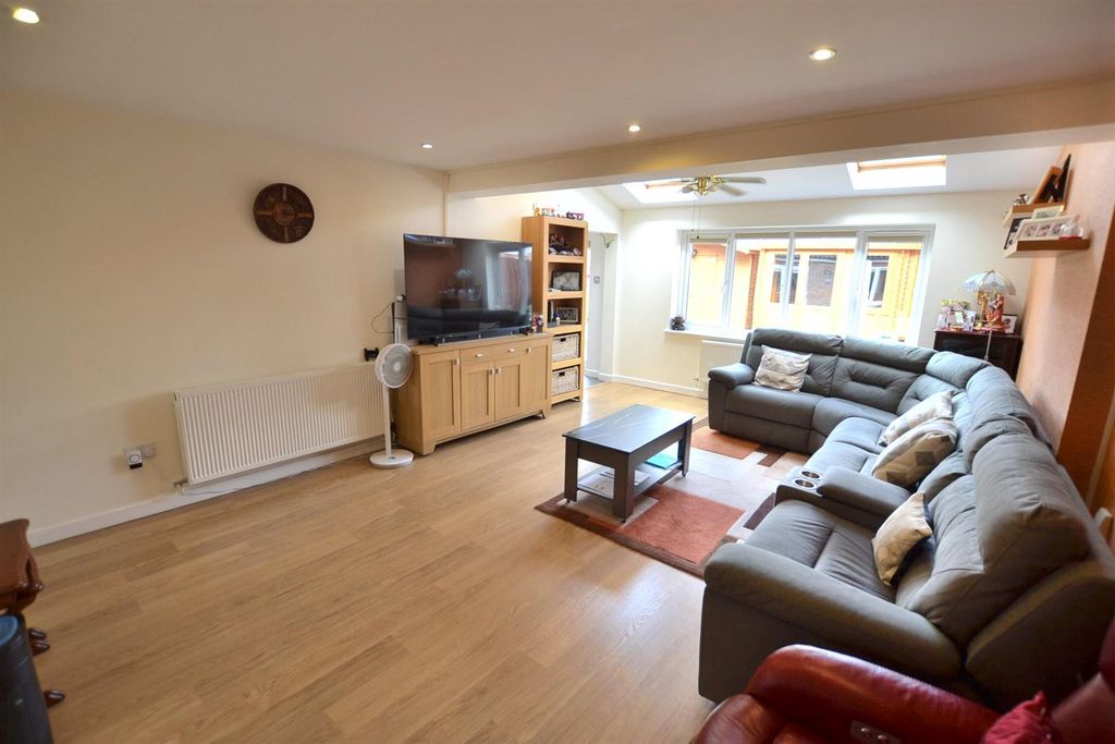 Property photo 3 of 25 Bromwich (20).Jpg