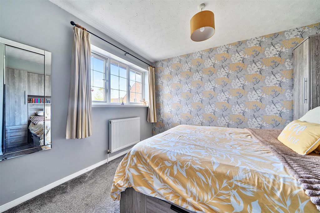 Additional image 12 of 1 bed property for saleDryden Close, Fareham, Hampshire PO16