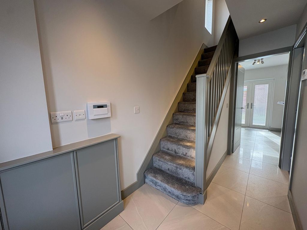 Property photo 3 of 24 Gallery