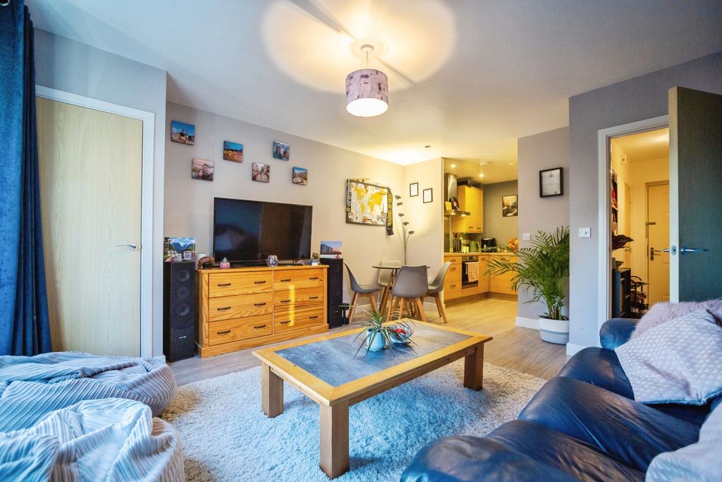 Property photo 2 of 14