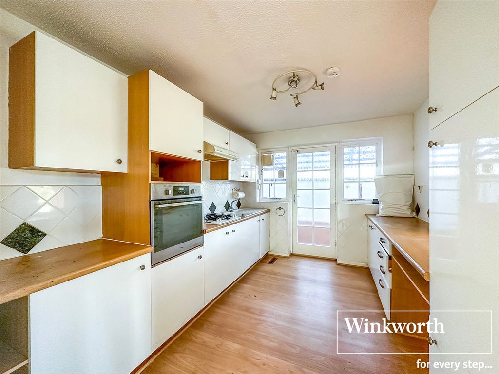 Property photo 2 of 13 Picture No. 12