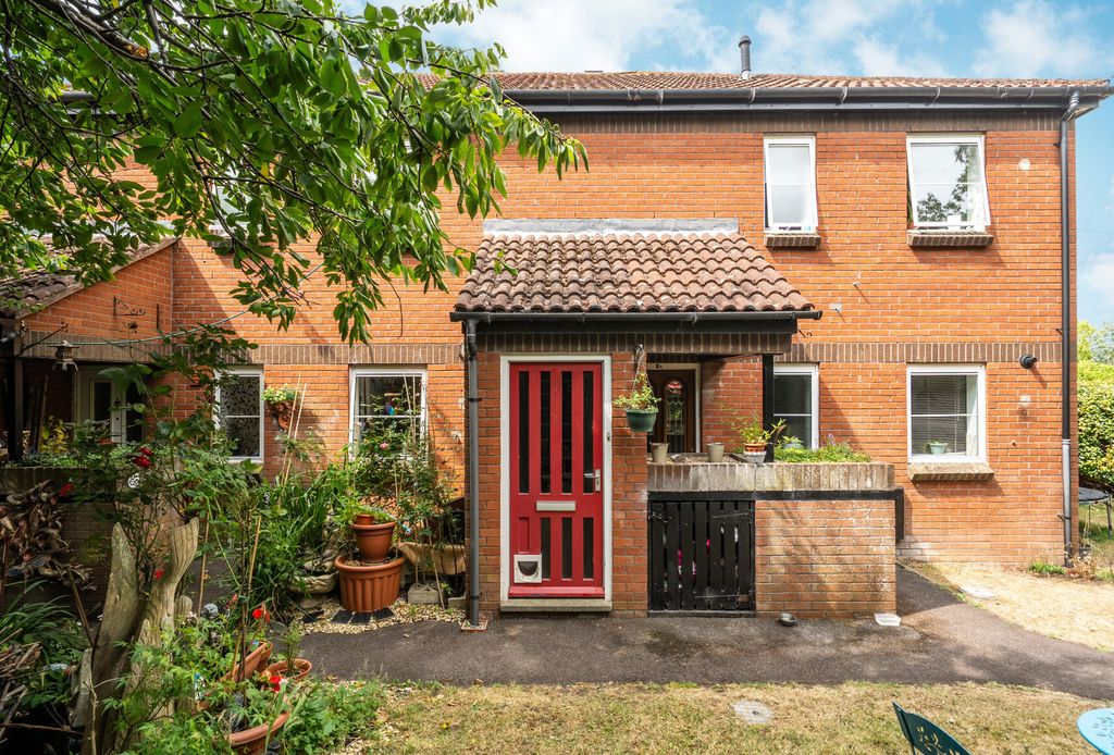 Property photo 2 of 15 1325539-3-68762ba...