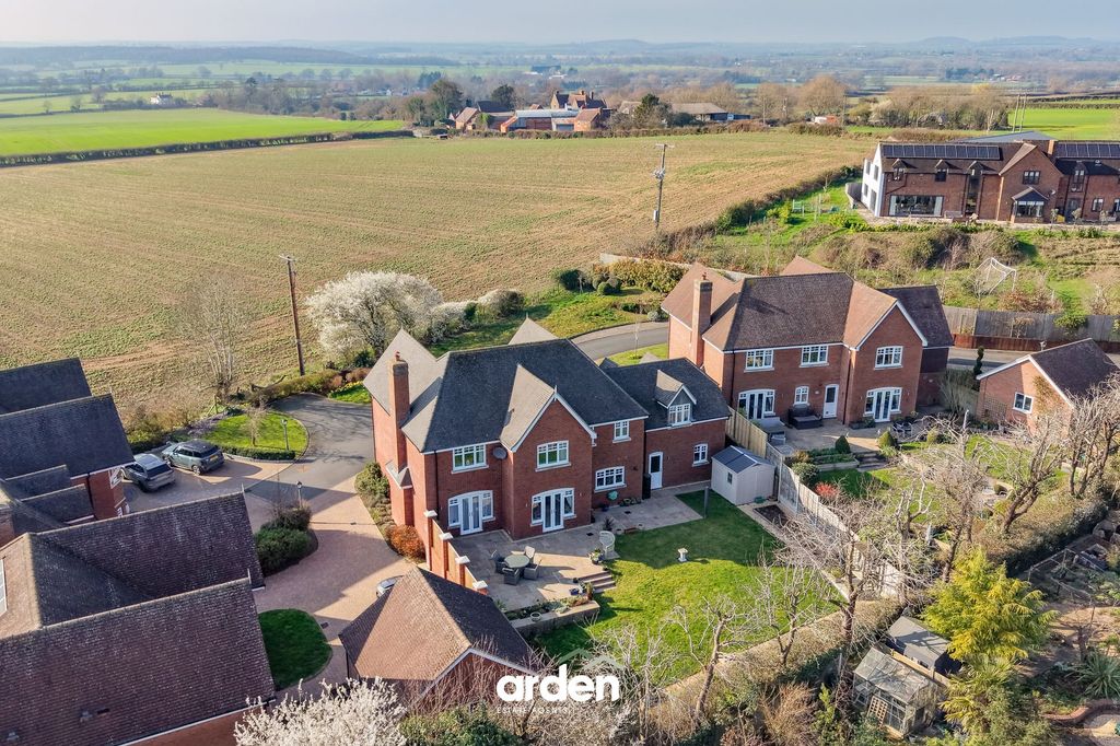 Property photo 2 of 30