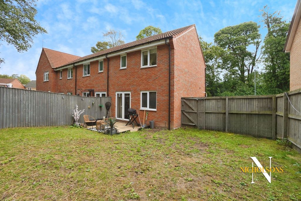 Property photo 2 of 13 4449935