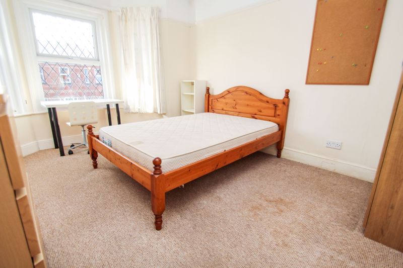 Property photo 3 of 11 Photo 8