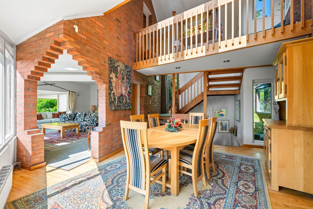 Property photo 3 of 37 62