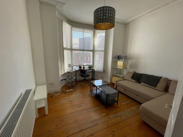Property photo 3 of 5 Lounge