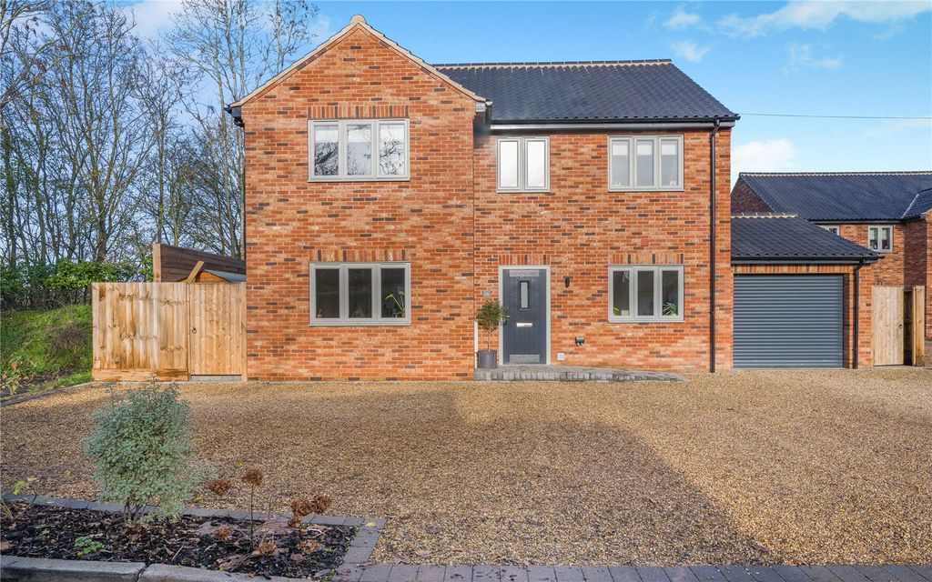 Property photo 2 of 22 Picture No. 04