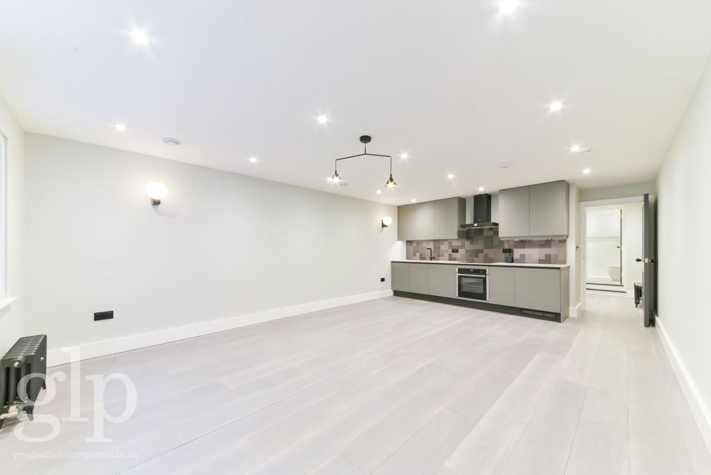Property photo 3 of 14 2369465
