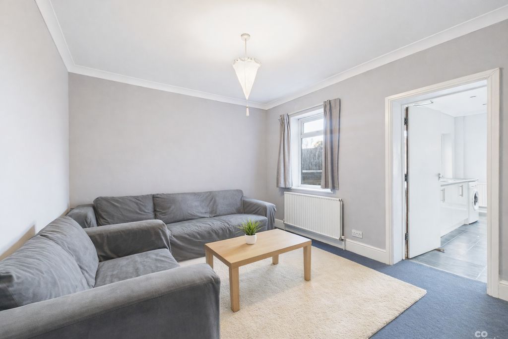 Property photo 2 of 9 Photo 15