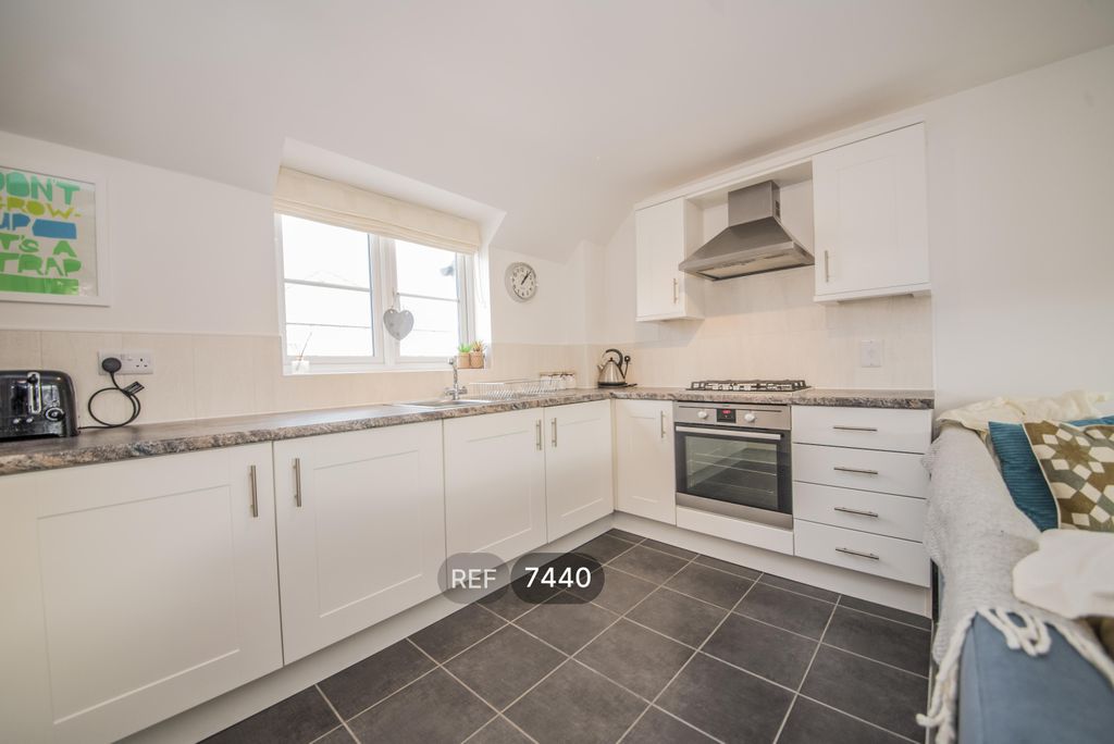 Property photo 2 of 9 Lounge