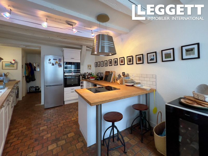 Property photo 2 of 10