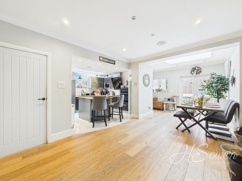 Property photo 1 of 18 Photo 15