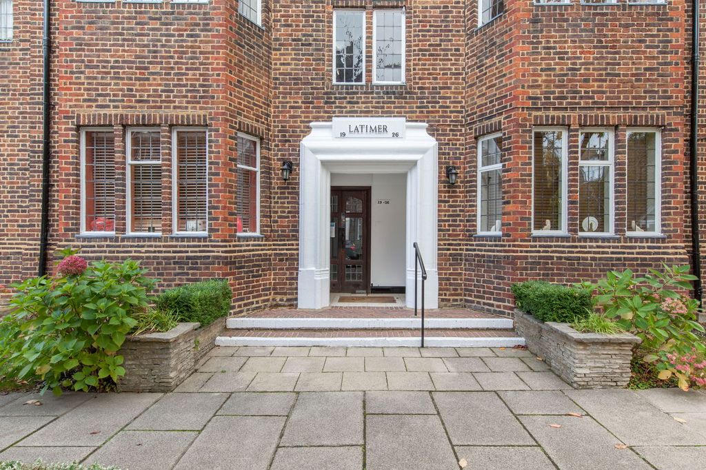 Property photo 3 of 22