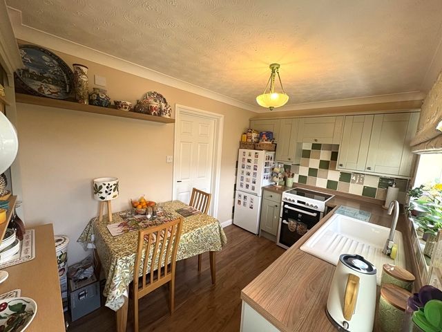 Property photo 2 of 8