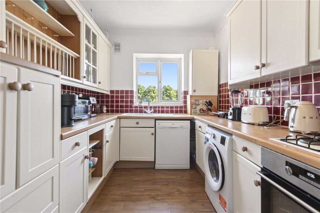 Property photo 3 of 12 Kitchen