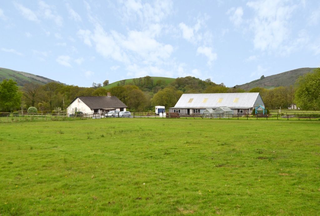 Property photo 1 of 21