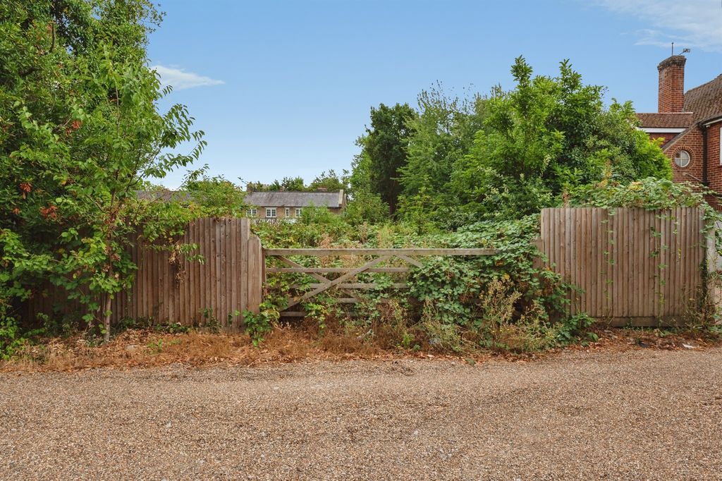 Property photo 1 of 20