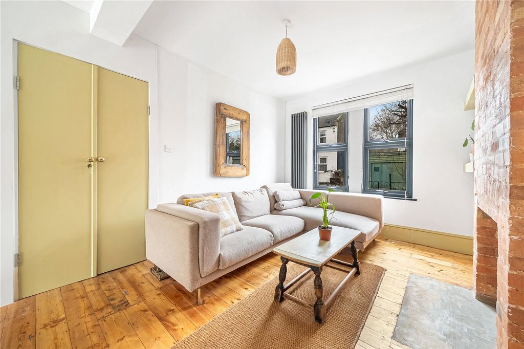 Property photo 3 of 24 Picture No. 07