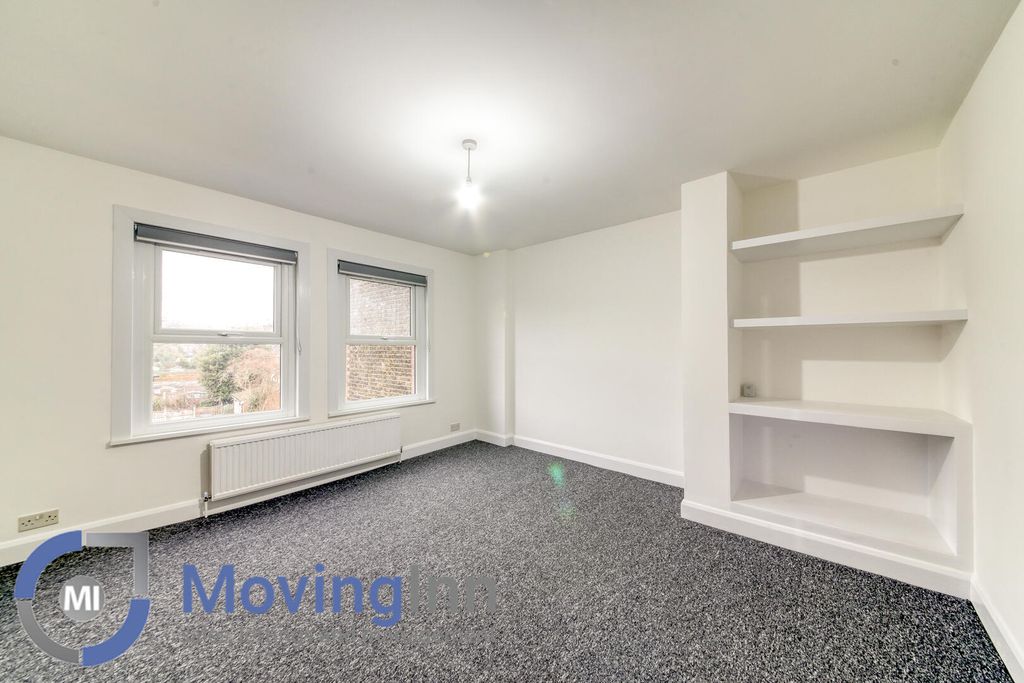 Property photo 3 of 9 Living Room