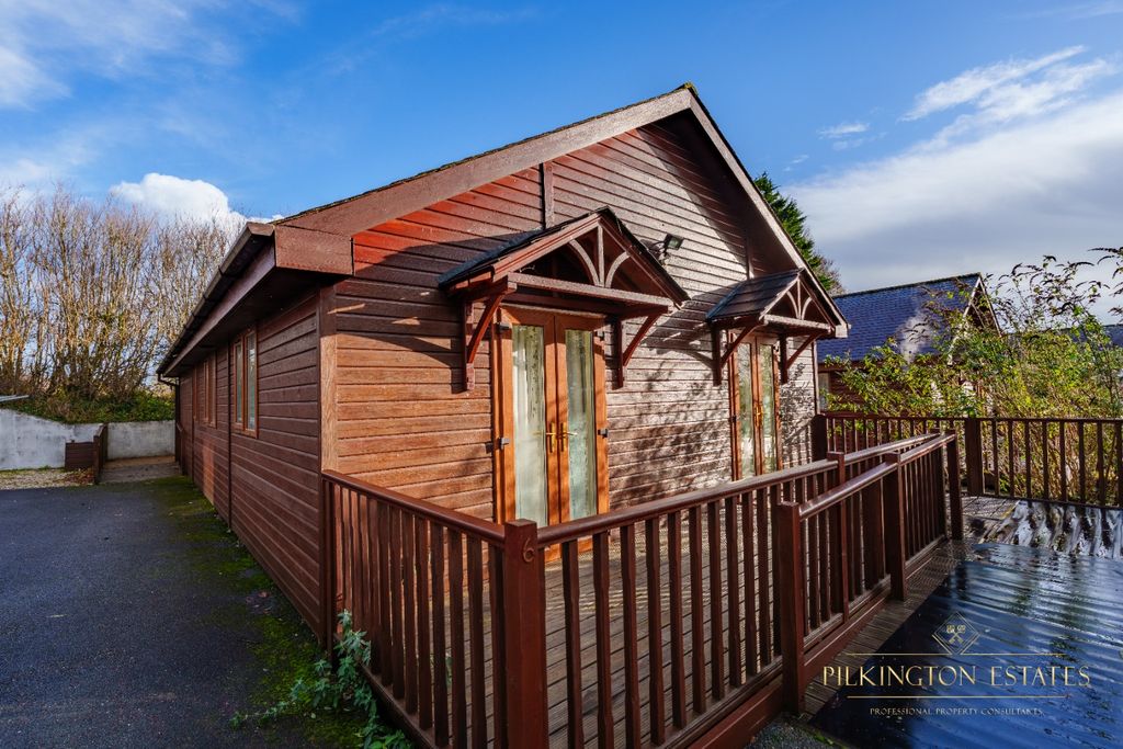 Property photo 1 of 17 4699871