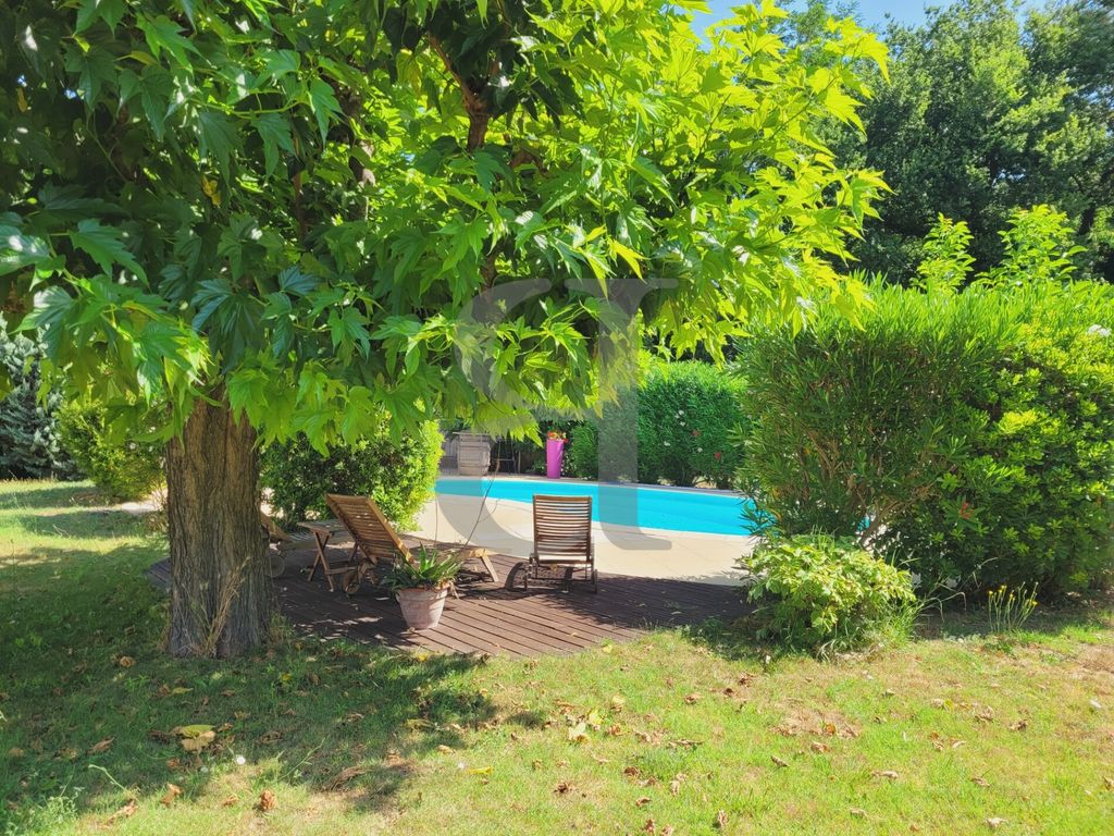 Property photo 2 of 23