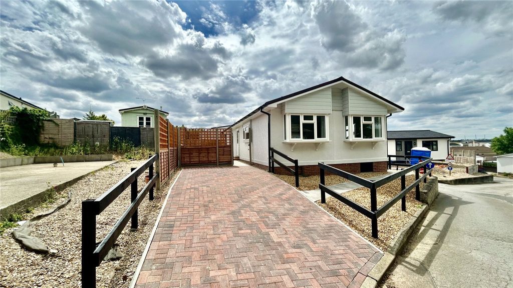 Property photo 1 of 12 Picture No. 11