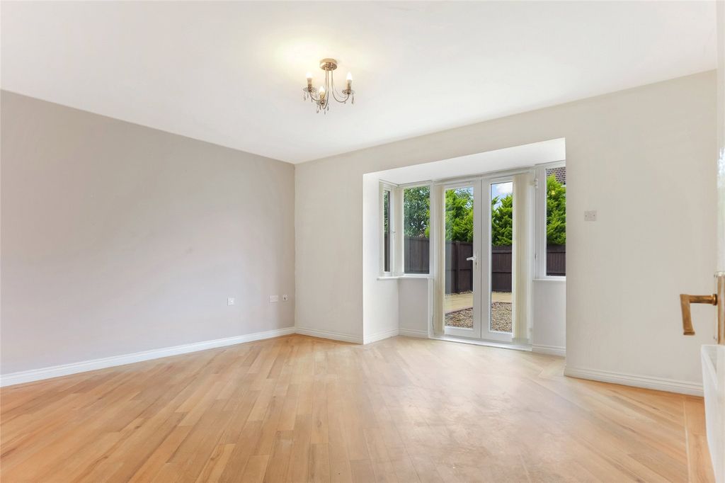 Property photo 2 of 19 Picture No. 03