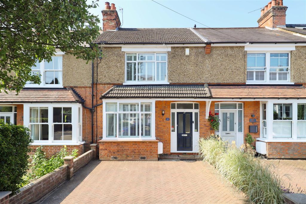 Property photo 1 of 18 Roy Road
