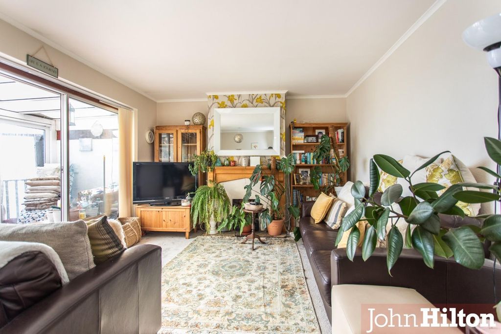 Property photo 3 of 19 Rodmell Avenue12.Jpg