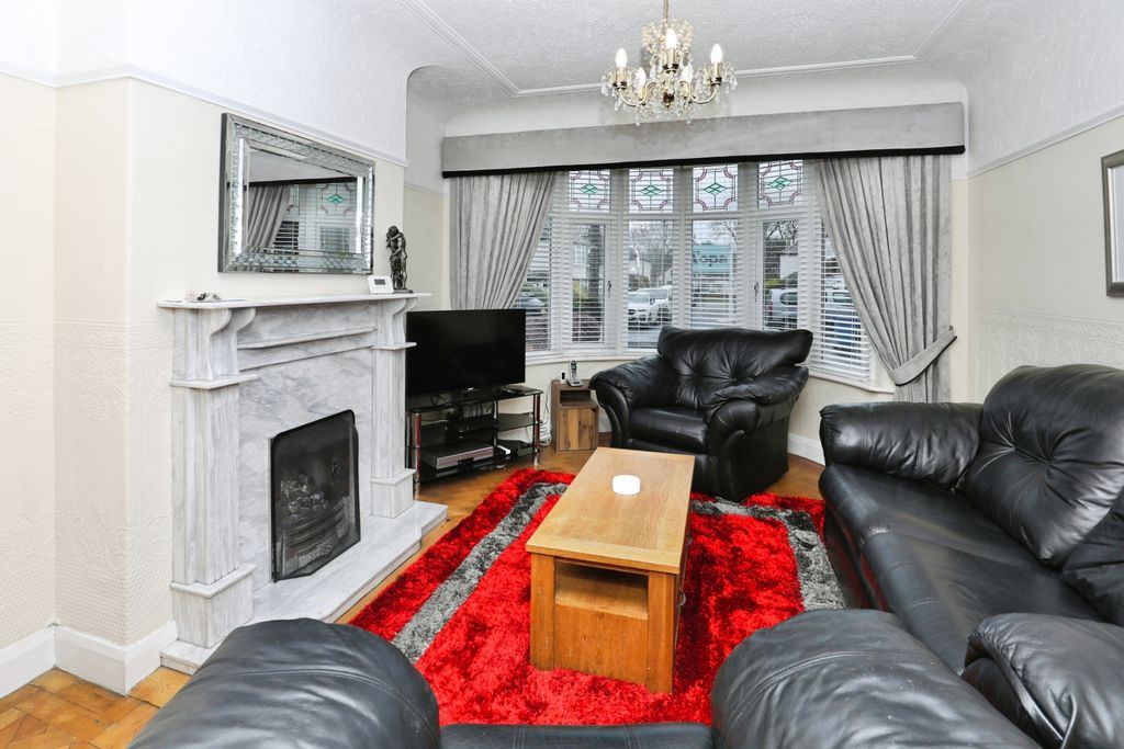 Property photo 3 of 18 1