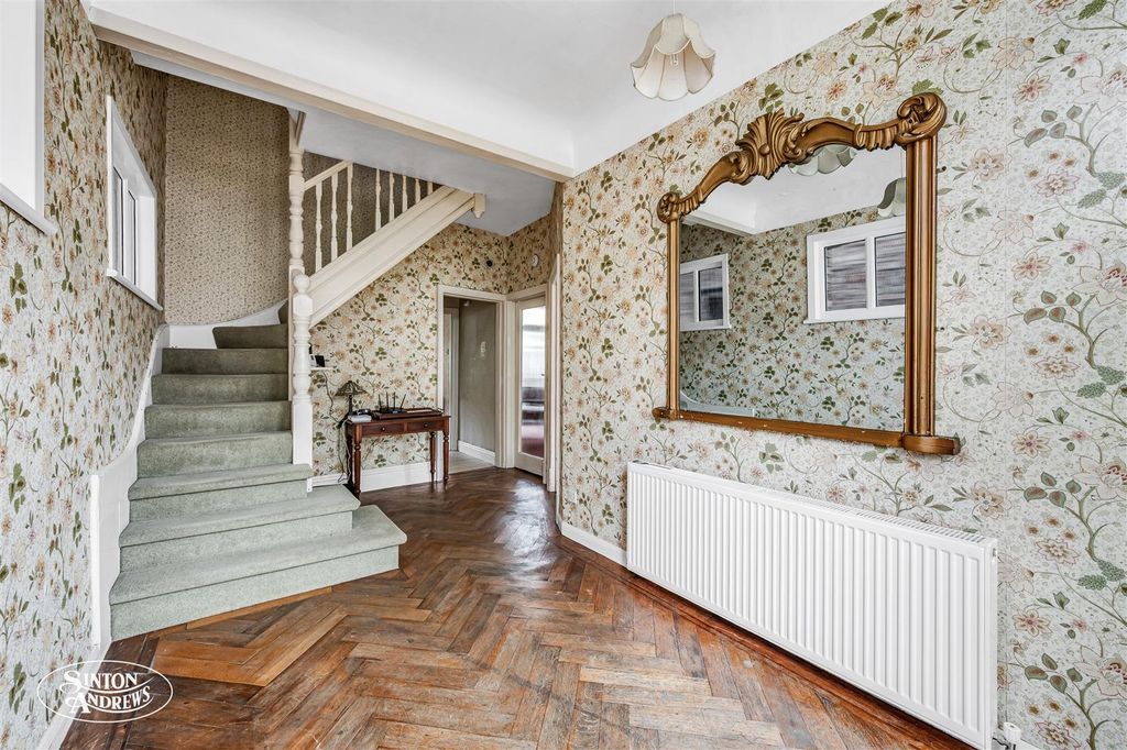Property photo 2 of 15 11, Lavington Road-16.Jpg
