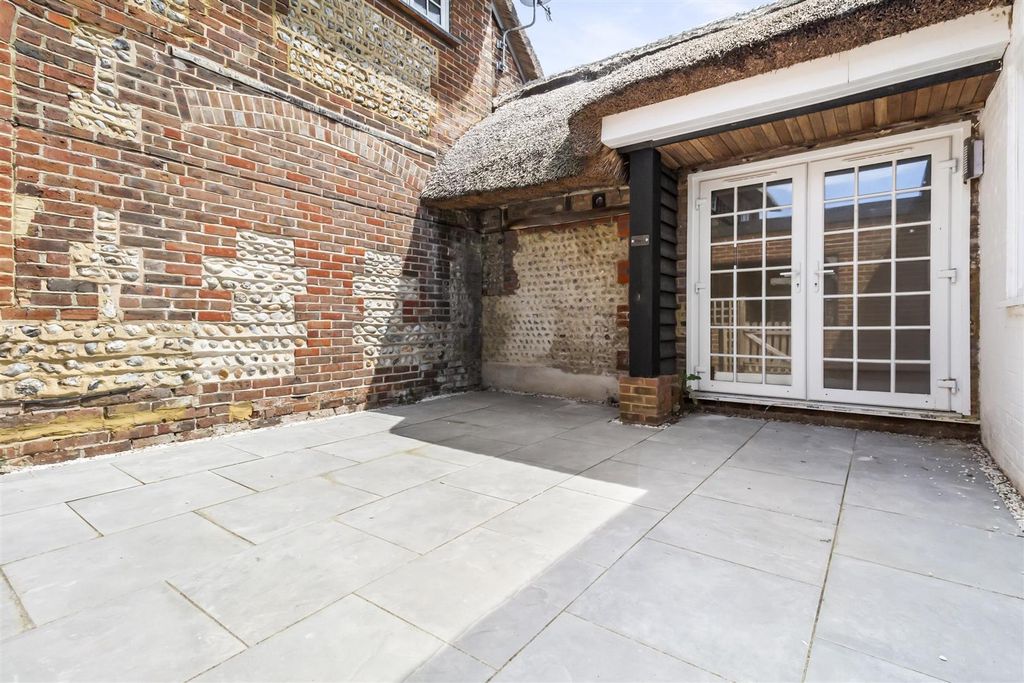 Property photo 2 of 12 Private Courtyard/Entrance