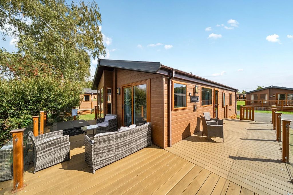 Property photo 3 of 21 End View Of The Property.Jpg